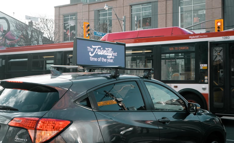 taxi top screen DOOH