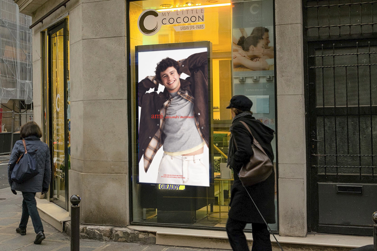 AMI programmatic DOOH campaign x Vistar Media for new pop up store in Paris 1