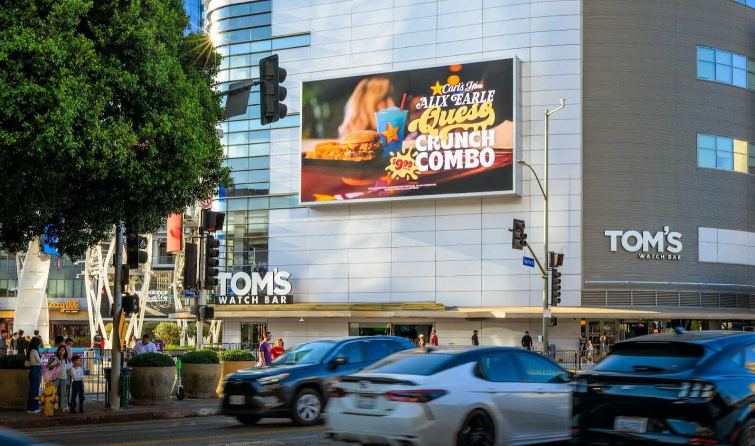 CarlsJr-Queso-Crunch