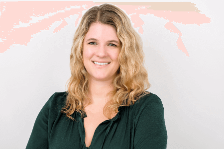 Headshot of SVP of Marketing Leslie Lee-1