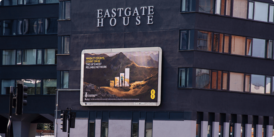 Large format DOOH signage-1