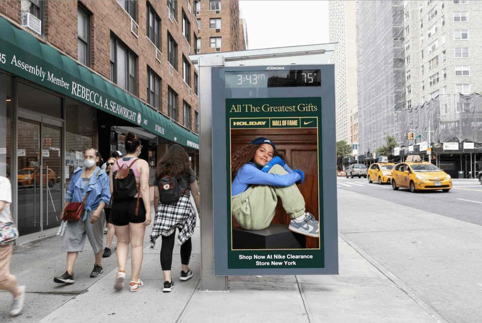 dynamic-creative-gifting-dooh