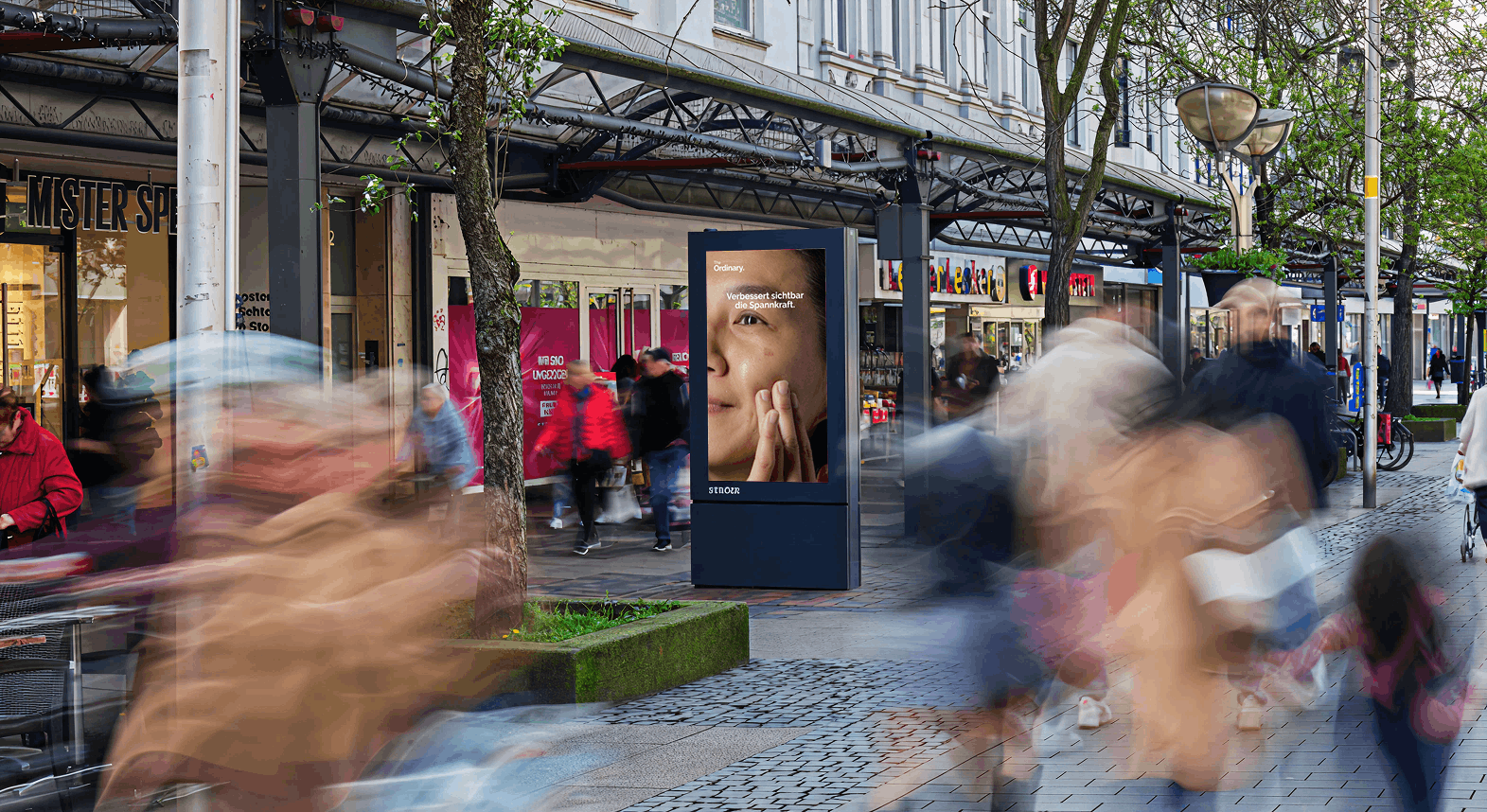 the ordinary venue mock up germany dooh screen vistar media