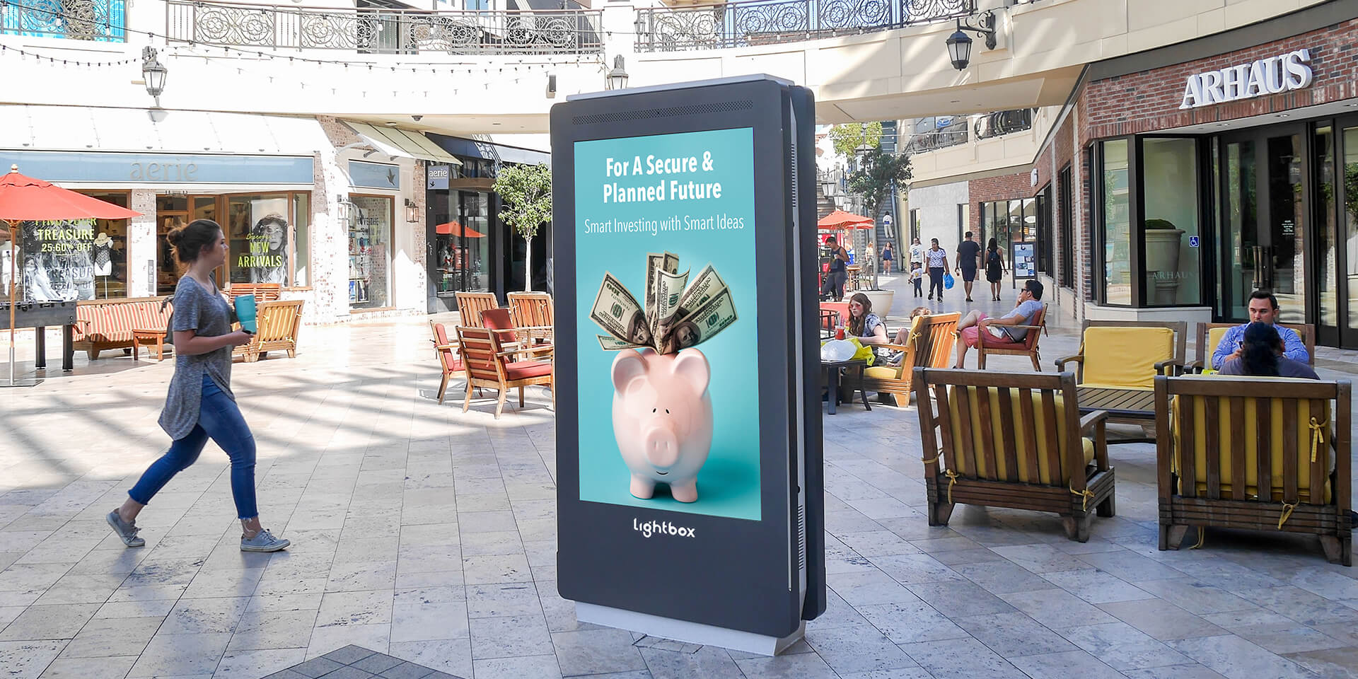 Financial Services Marketing Strategies for DOOH