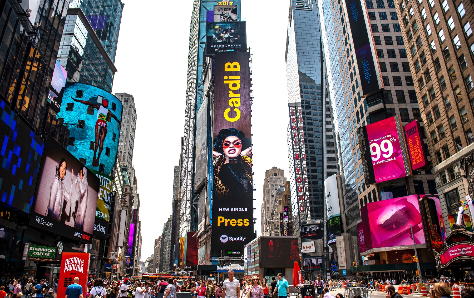 From billboards to blockbusters: 7 crucial DOOH tactics for entertainment marketers