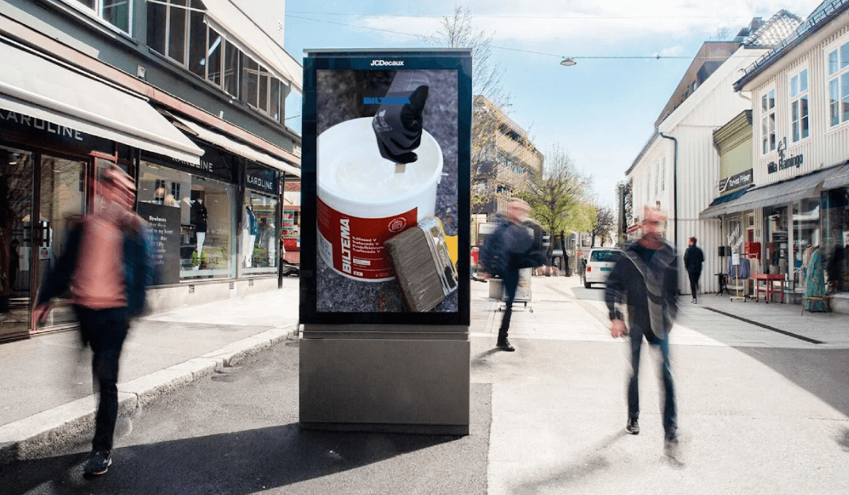 home services DOOH campaign