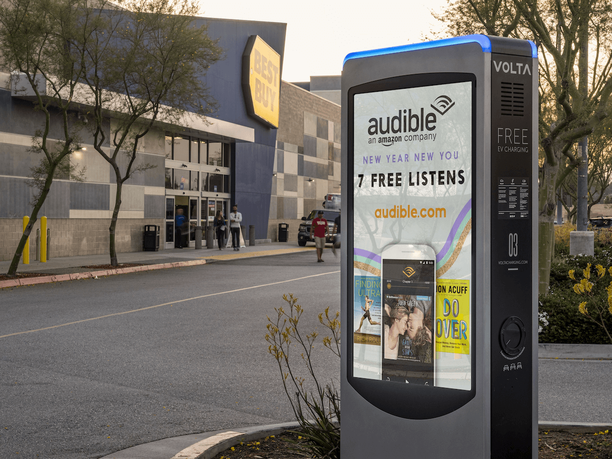_dooh screen campaign large-ca_plazawestcovina