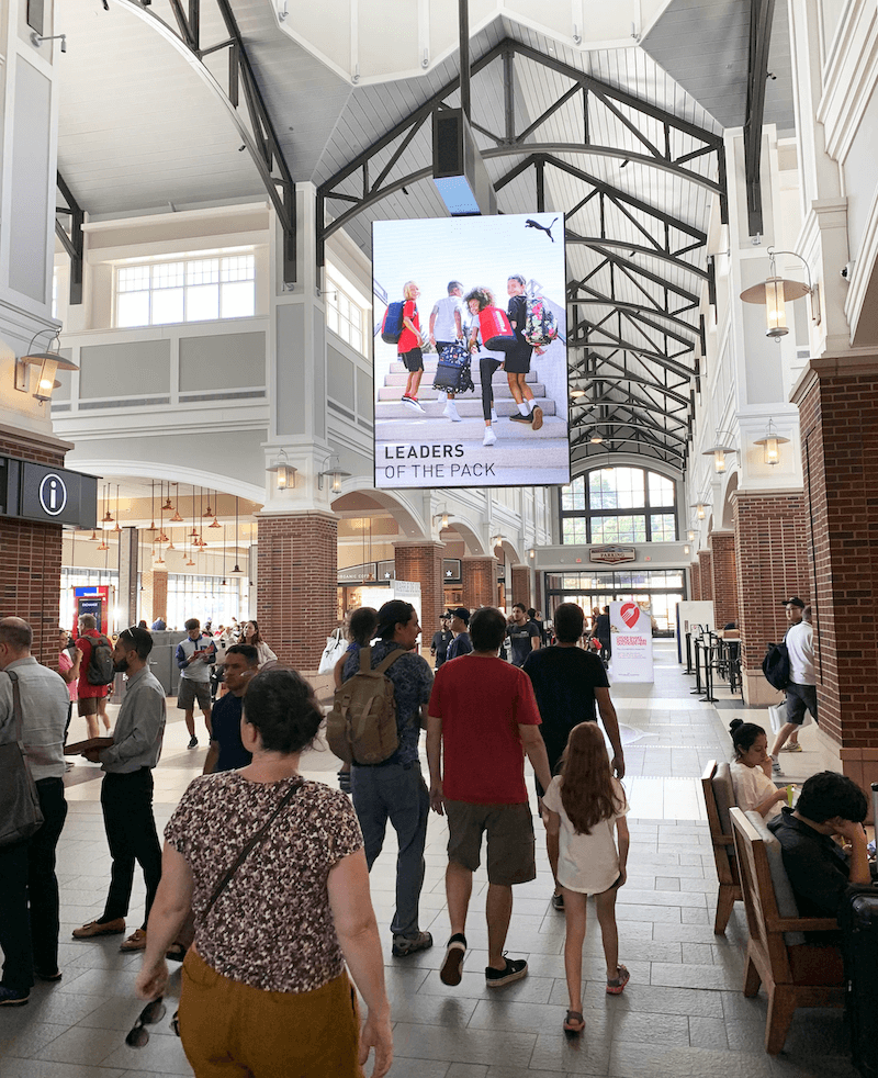 digital board woodbury common premium outlets