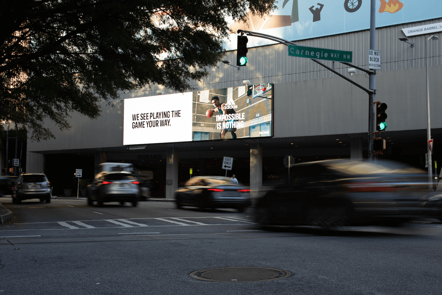 digital screens and media us