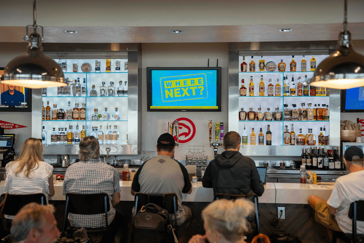 digital screens rtv_airport-bar-restaurant