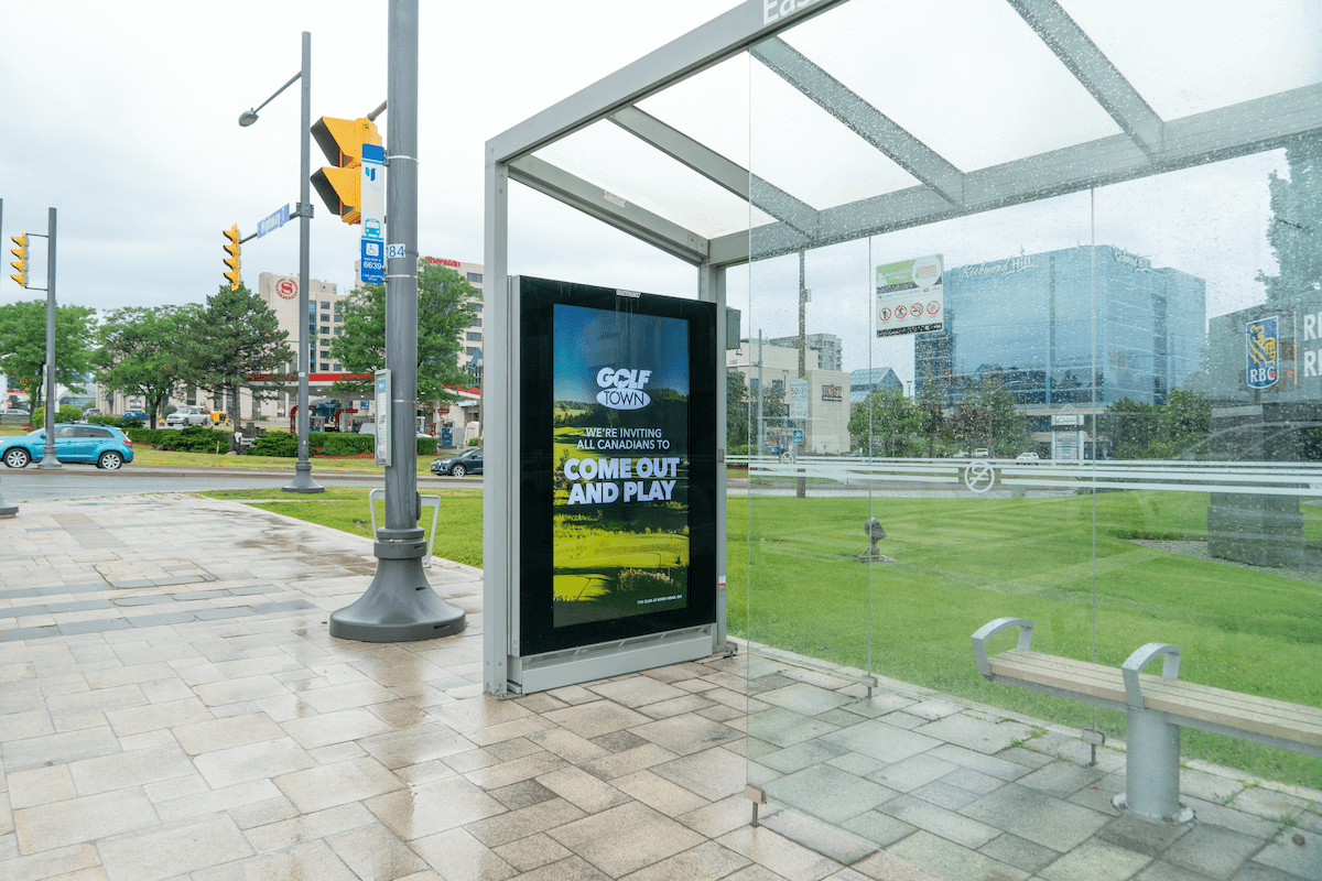outdoor digital screens attract consumer toronto