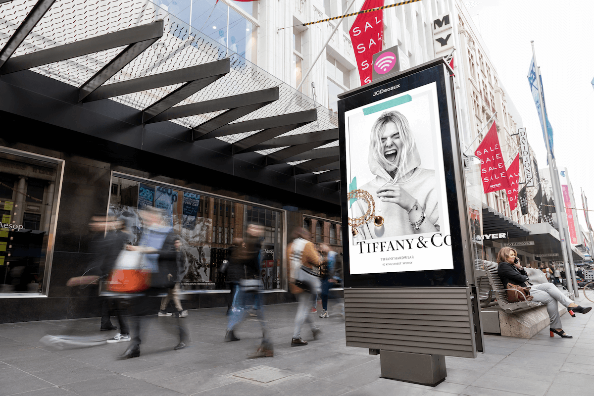 outdoor screens attract consumer jcdecaux smartframe_melbourne_bourkestmall_2 1