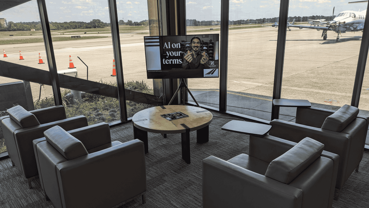 private airport screens-1