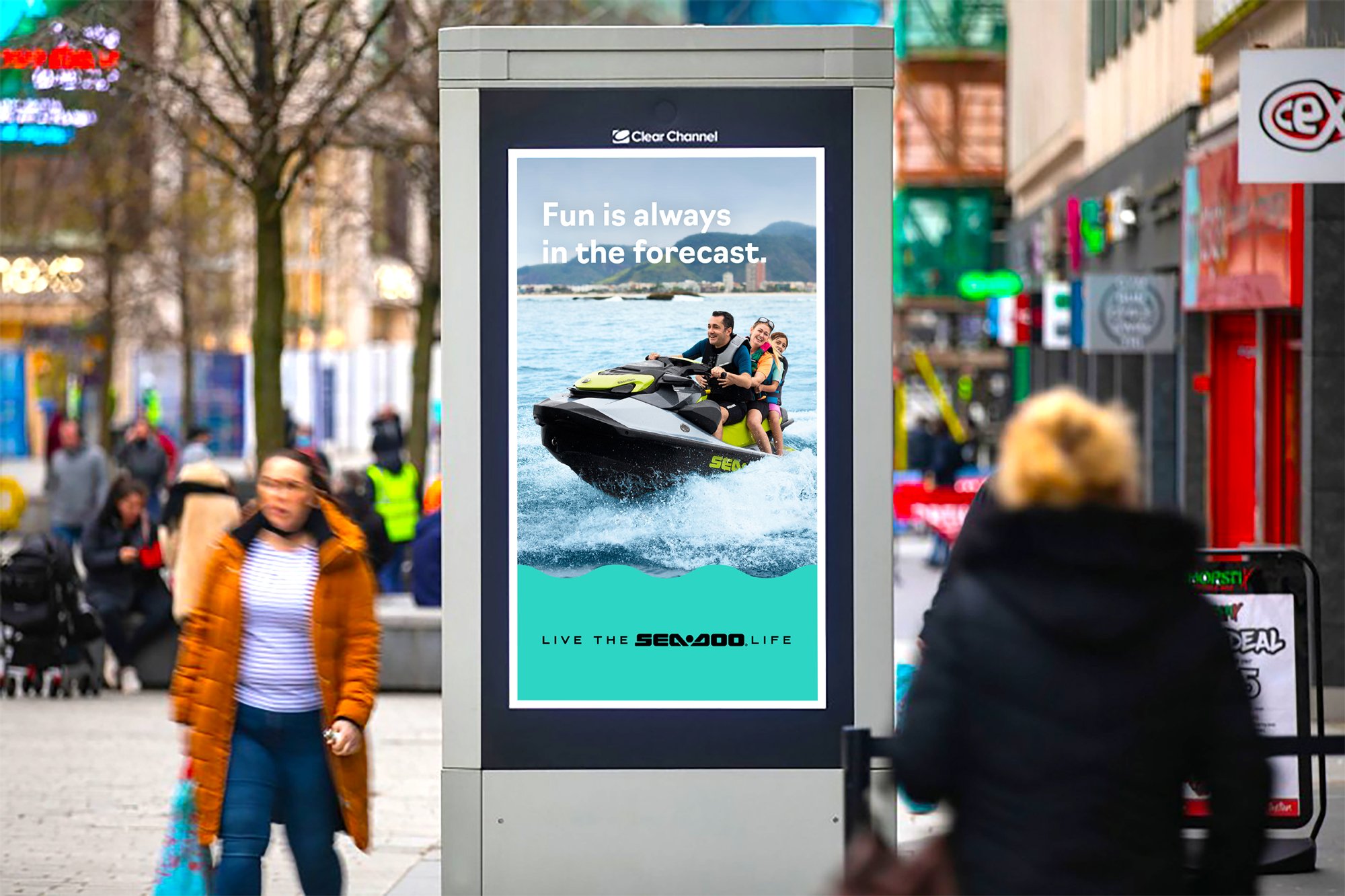 Sea-Dooh urban panel DOOH