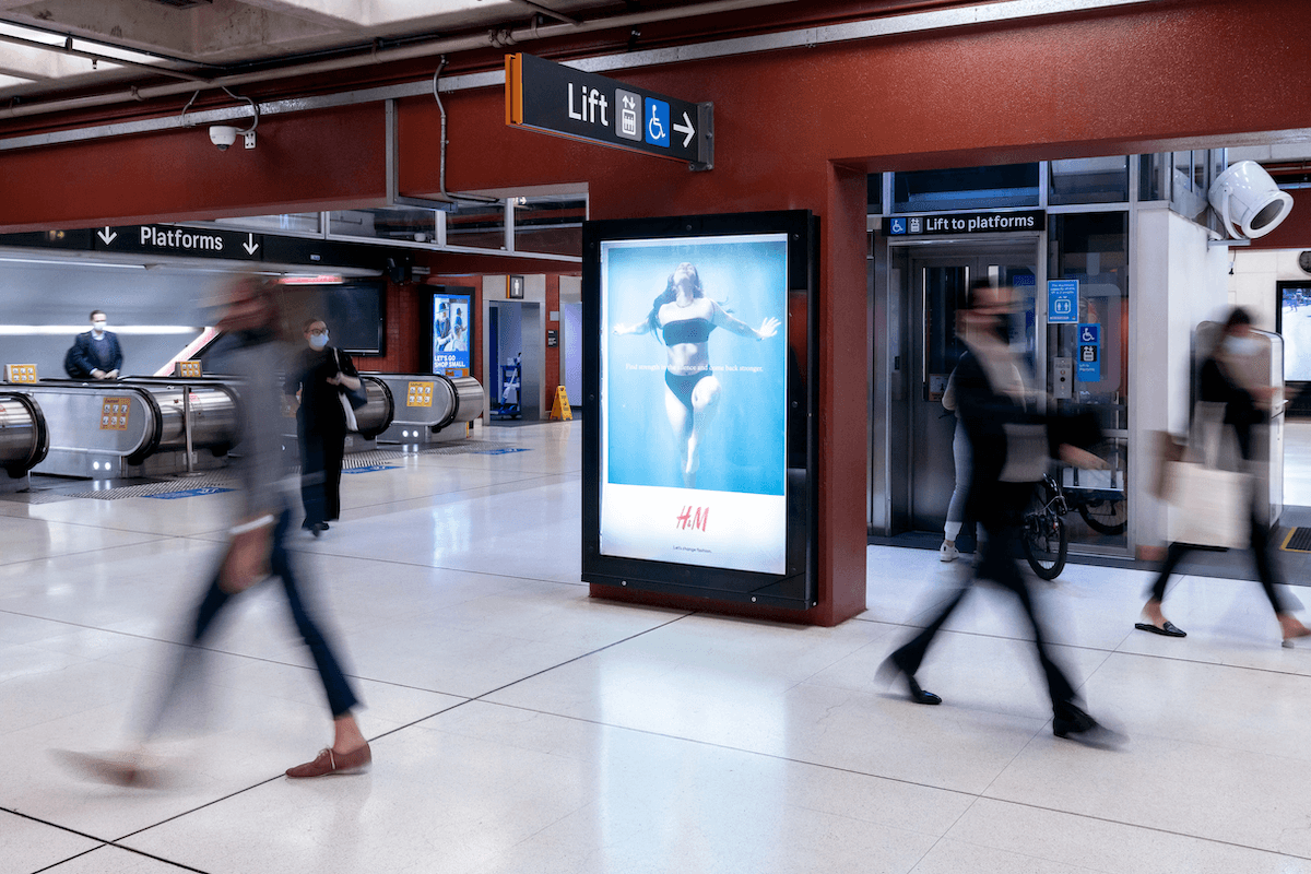 screens and media trail stations