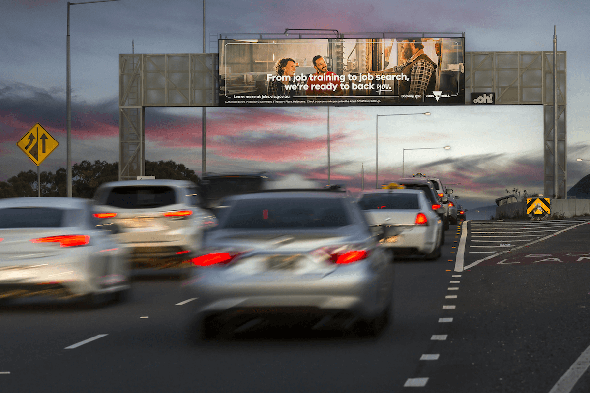 vistar marketplace outdoor digital screens attract consumer